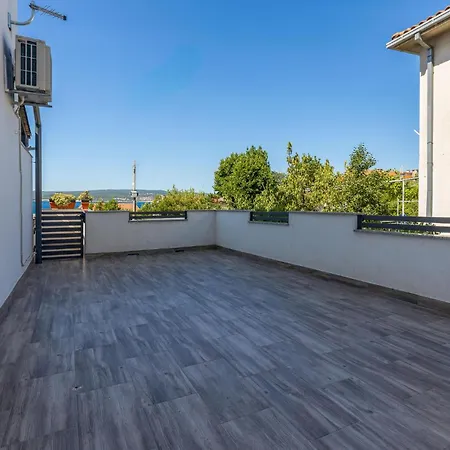 Luxurious In With Wifi * Crikvenica