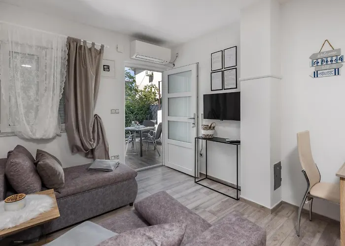 1 Bedroom Stunning In Tatil Evi Crikvenica