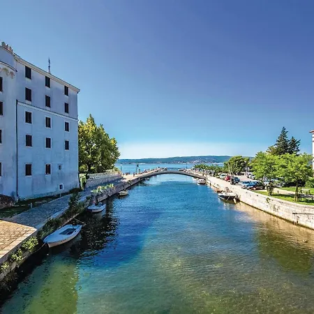 Luxurious In With Wifi Semesterbostad Crikvenica