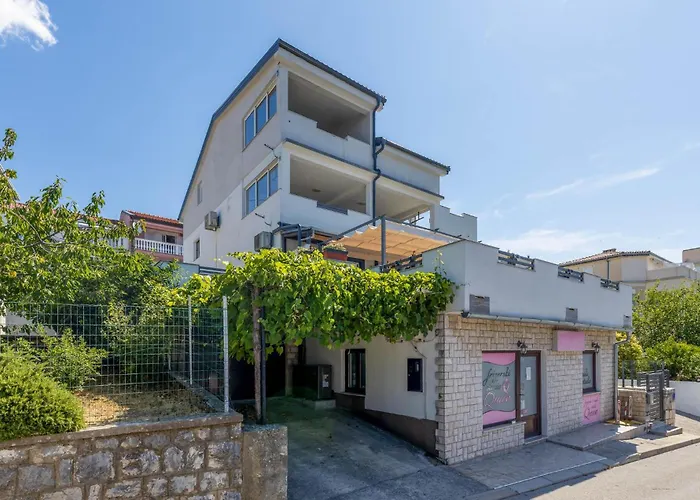 1 Bedroom Stunning In * Crikvenica